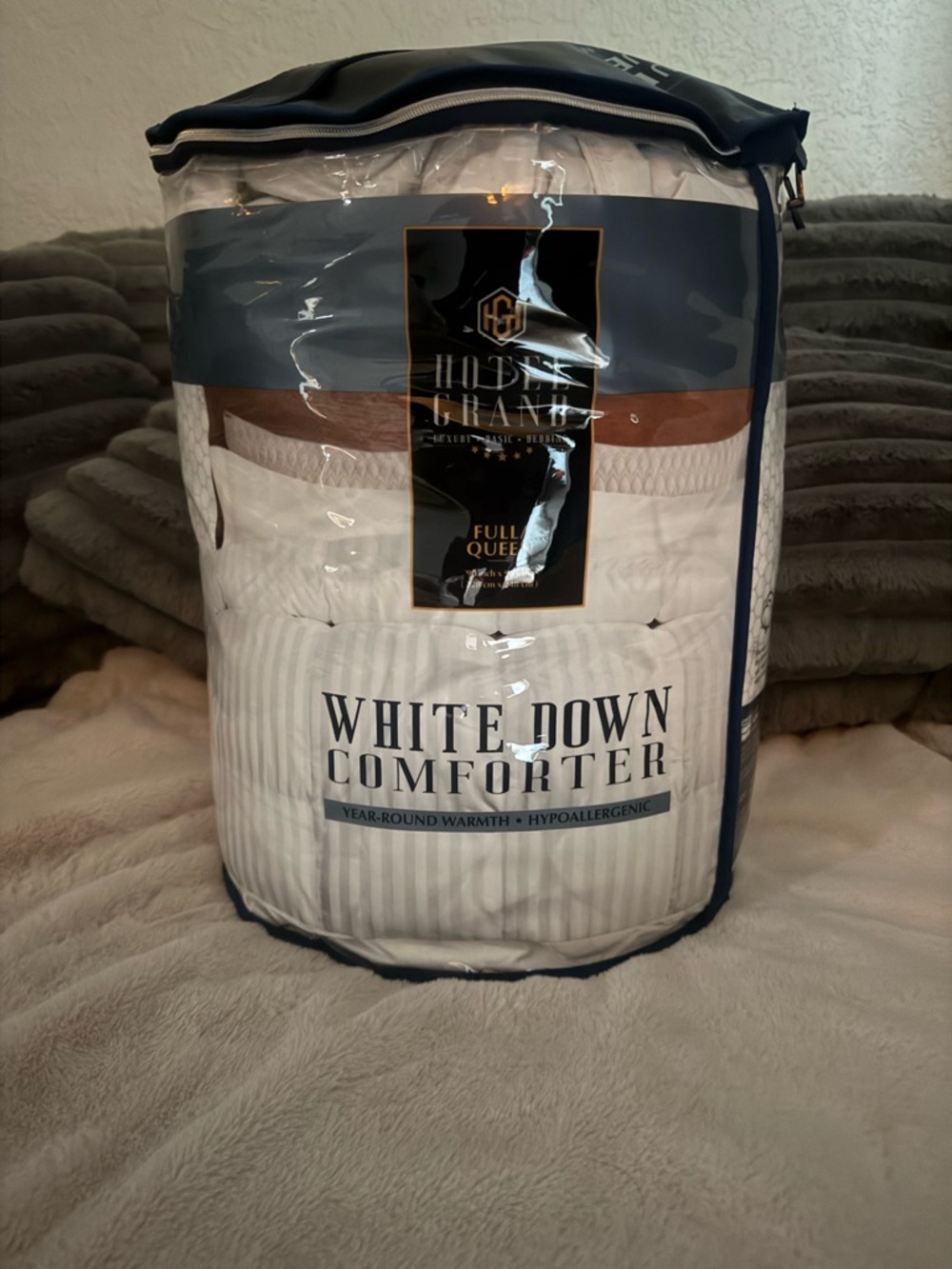 Hotel Grand Full/Queen White Down Comforter